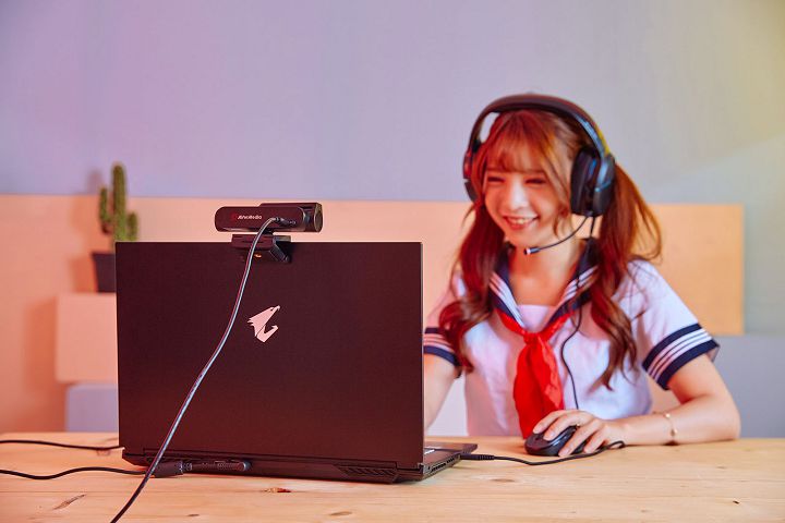 圓剛 Live Streamer CAM 513 (PW513) 評測：突破固定鏡頭限制，用 AI 追蹤實現最佳攝影