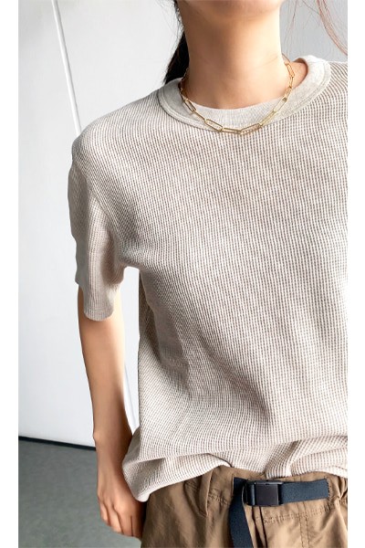 女子も注目のユニクロメンズ スタイリスト愛用のワッフルtの魅力