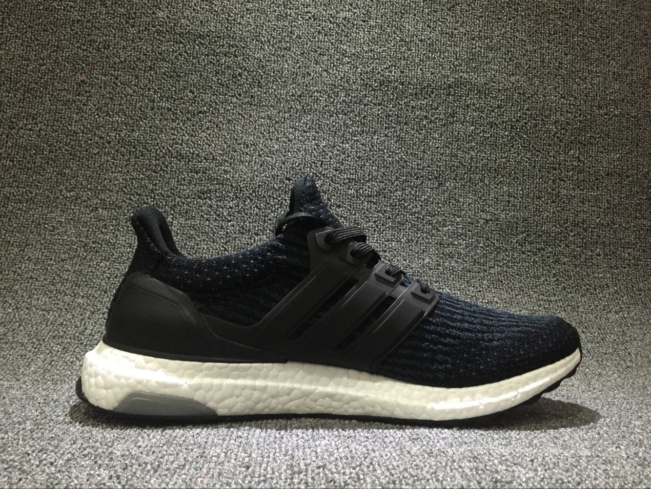 Adidas Ultra Boost 黑白 男女鞋