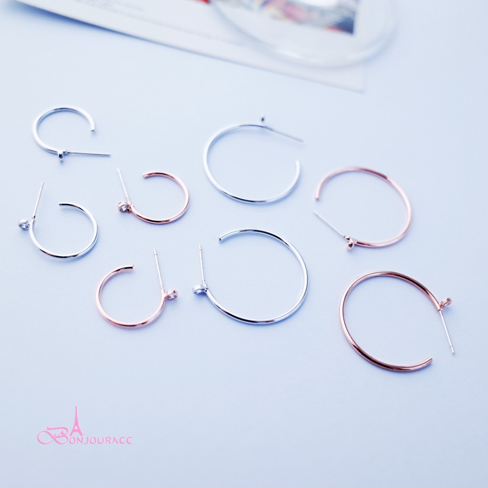 made in korea 編號ba005 925銀針 大c直徑約2.5cm 小c直徑約1.5cm #bonjouracc 商品為bonjouracc實品拍攝 避免香水等化學物質 不配戴時放入附贈的夾