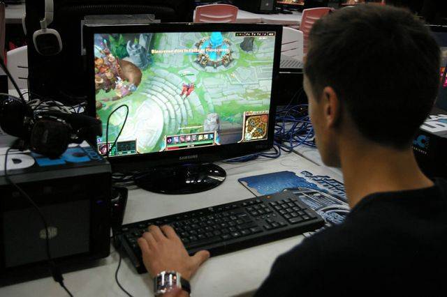 Metamorfosa Wajah Game Online Dunia