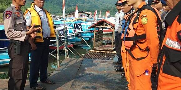 Tim SAR Bandung Diterjunkan Cari Korban Tenggelam di Waduk Cirata