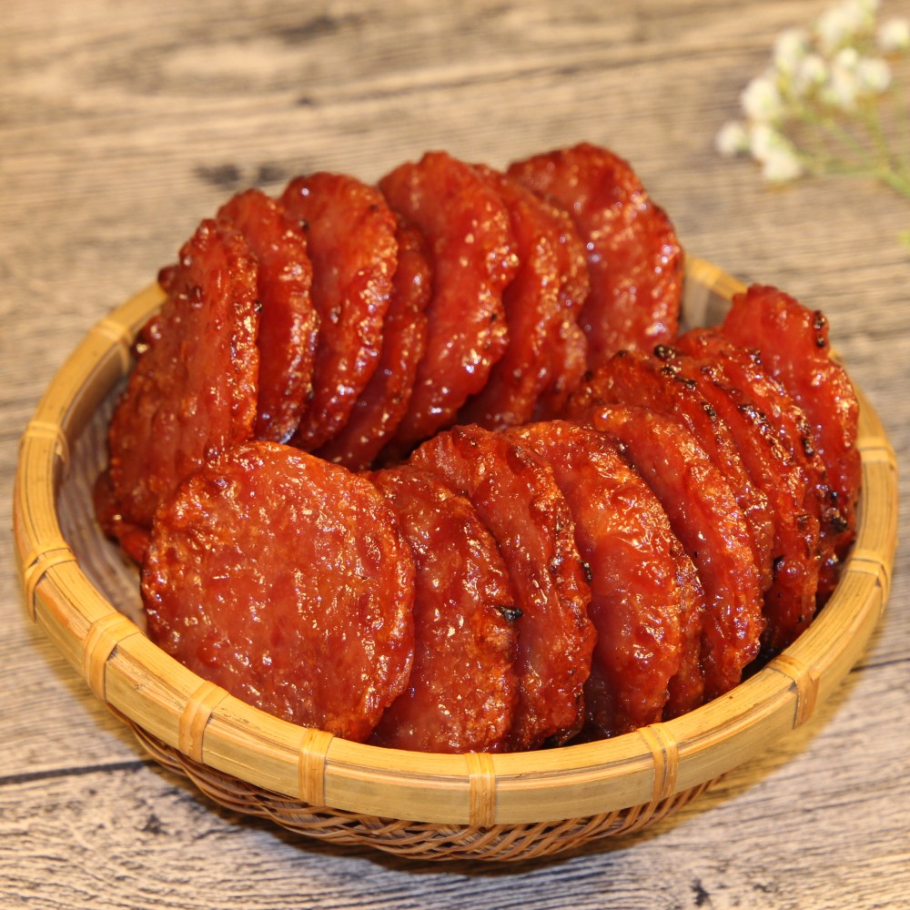 ☛黃金香肉乾獨家金幣肉乾，以天然的獨家配方，下去醃製讓肉乾表面呈現金黃色光澤，並保存著原汁原味，金幣象徵財運，讓您品嘗美味時又增財運喔！【黃金香肉乾 專營 肉乾 肉條 肉紙 海鮮 】◆商品名稱:【黃金