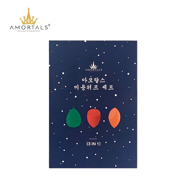 ★可乾濕兩用，遇水變大回彈高，透氣性佳，不易吃粉★內含三個不同顏色的雙面斜切美妝蛋，360度無死角上妝，底妝更均勻服貼★附3個PVC材質蛋型外殼與1個金屬電鍍曬蛋架