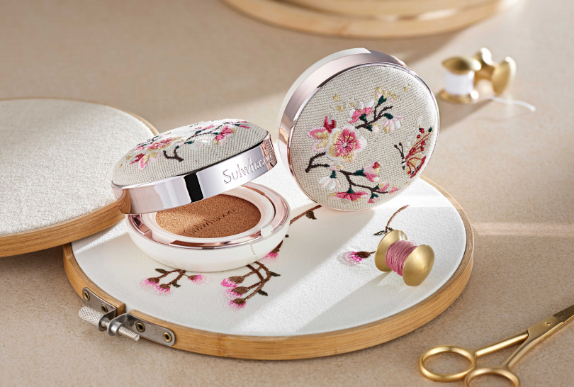 一針一線縫製的頂級外盒，超適合用來送給婆婆媽媽當這次的母親節禮物。SULWHASOO幸運花園 2020 限定版 SPF 50+/ PA+++ (圖／品牌提供)