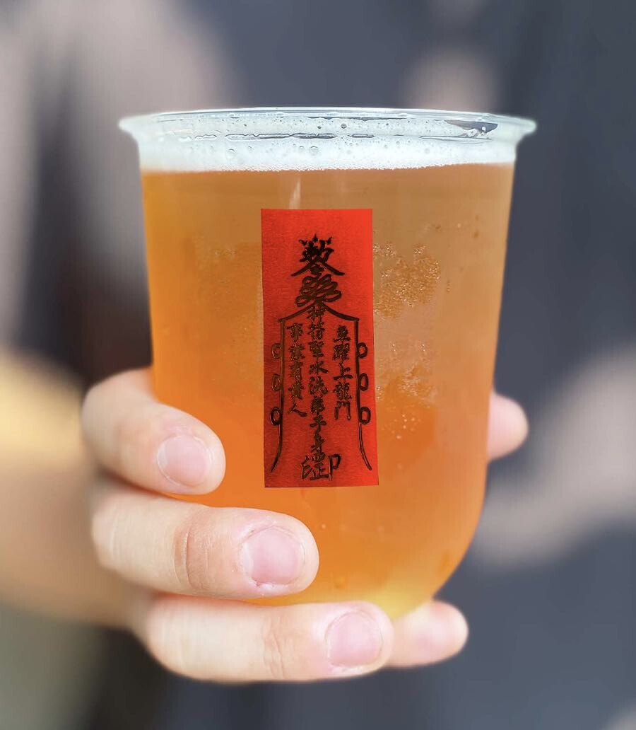 兄弟我還有點餓！2023「鬼市集」在圓山花博，56間攤位一次逛，地獄餐車、符水啤酒必試