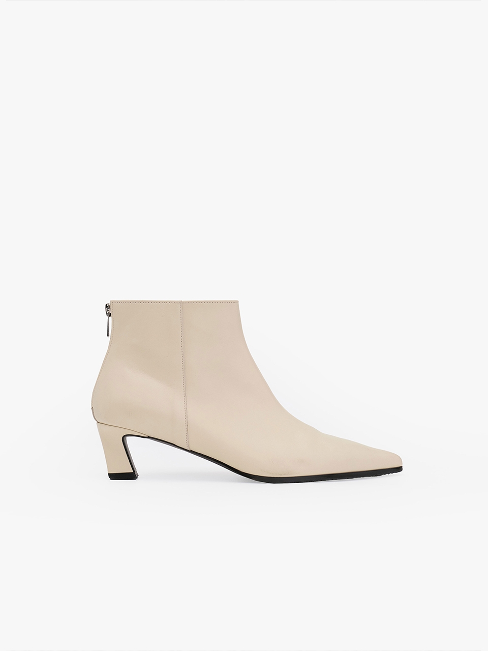 LE MOWE Pointed Ankle Boots