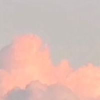 百均コスメ、プチプラコスメに興味がある人ー！