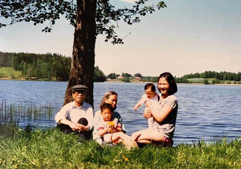 曾女香的父母30幾年前移民到北歐瑞典，含飴弄孫。（圖／曾女香提供）