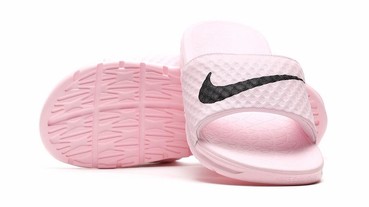 下雨天穿這雙就對了！Nike 「粉紅色」拖鞋釋出