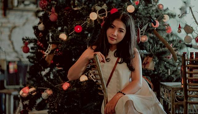 5 Inspirasi Outfit Untuk Hari Natal Dari Marion Jola Hingga Amanda Manopo Pikiran Rakyat Line Today