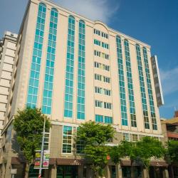 ◎送~同記安平豆花兌換券1張|◎鄰近高雄熱門景點|◎優惠期間：即日起至2019年12月30日止種類:住宿券旅遊項目:住宿地區:高屏飯店/會館/商旅:依行程表規格飯店適用日期:即日起至2019年12月3