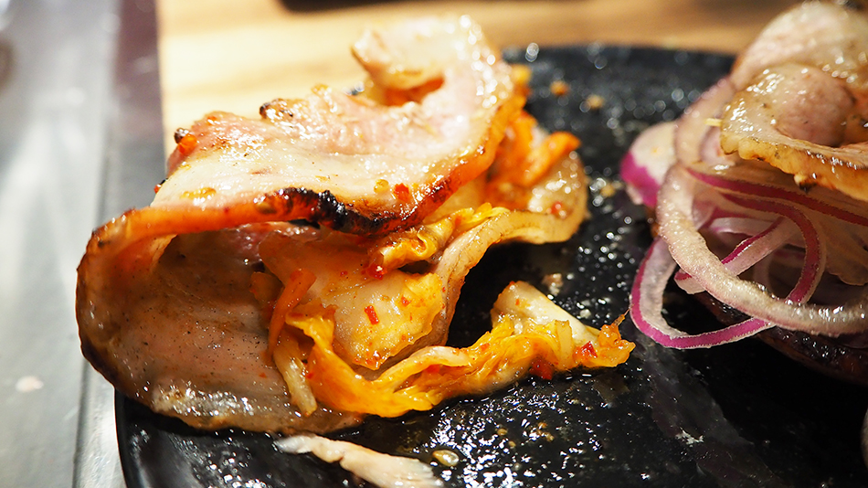 月桂炭火燒肉,基隆吃到飽,基隆燒肉,基隆排隊吃到飽,基隆啤酒暢飲,BAR無限暢飲,包廂,包場,情人節,情人節約會餐廳,尾牙,春酒,慶生