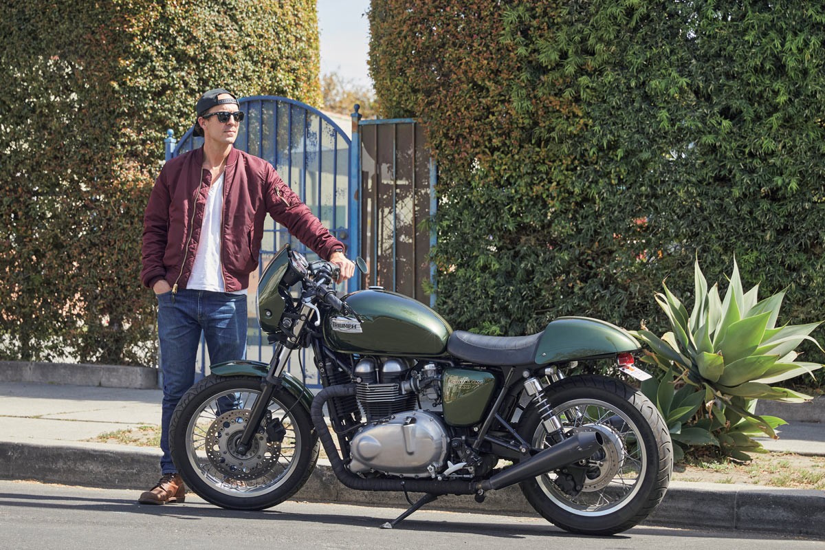 カリフォルニア・レーズン1 レーザーディスク カリフォルニアのモーターサイクリスト渋いグリーンが映える大人