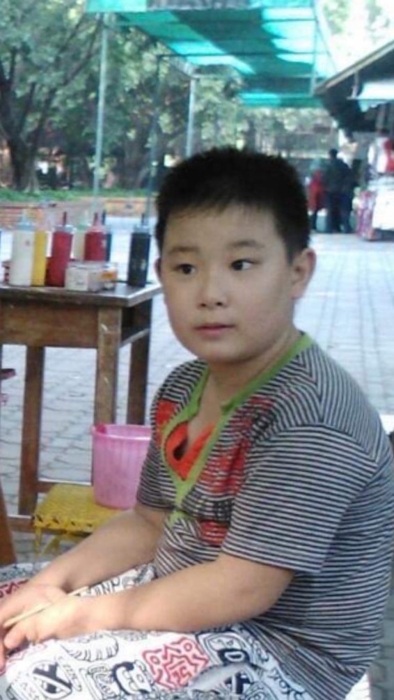 เคนเป็นคาวบอย ออกถือปืนมุ่งหน้าขึ้นดอย