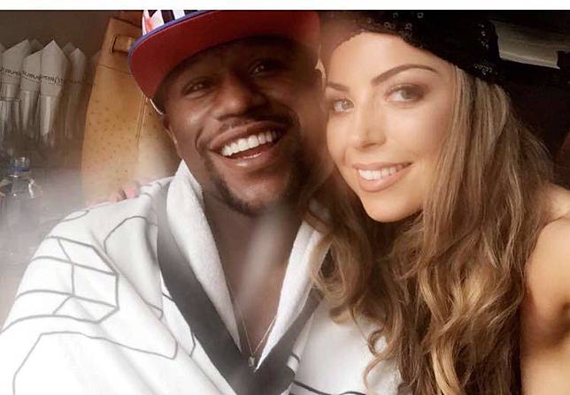 Pacar Mayweather Jadi Sasaran Teror Pendukung McGregor