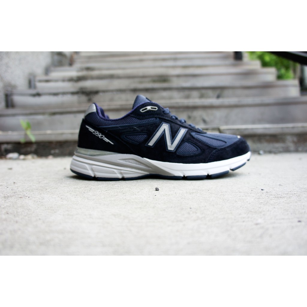 品名：NEW BALANCE M990NV4-尺寸：US 7D(25CM) 7.5D(25.5CM)US 8D(26CM) 8.5D(26.5CM)US 9D(27CM) 9.5D(27.5CM)US