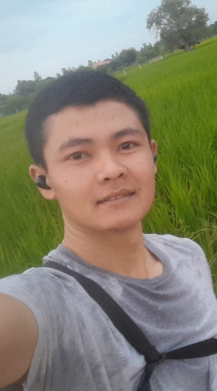 ยิ้ม