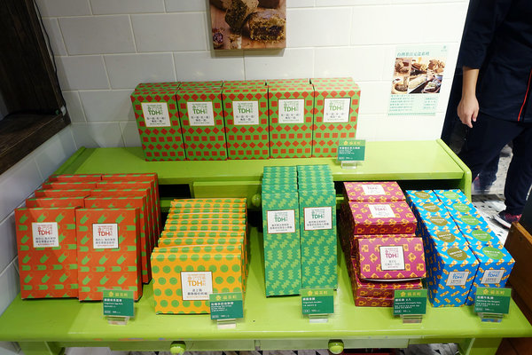 TDH貓茶町京站快閃店，開幕限定組合套餐，品嘗台灣好茶現烤製成的美味甜點(含貓茶町京站快閃店菜單、限定優惠)