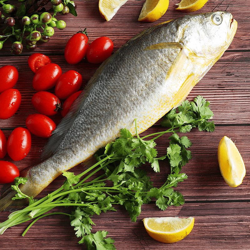 巨無霸野生深海黃魚，又稱「黃花魚」，肉質鮮肥軟嫩，鮮甜無腥味，無論是香煎、紅燒、糖醋、清蒸黃魚都美味！百吃不膩的好滋味，老人、小孩都適合享用~已先去鰓、去鱗、去肚處理，讓您更方便料理黃魚！