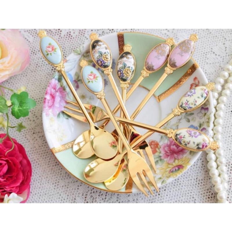 現貨2入宮廷甜美冷藍下午茶咖啡甜品叉牛排刀復古攪拌勺水果叉果醬刀叉湯匙金色陶瓷銀色果汁牛奶早餐夢幻陶瓷餐具叉子下午茶聚餐