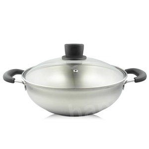 316不鏽鋼，無毒耐酸鹼 貼心電木把手，好拿不燙手 加厚三層底導熱均勻，加熱快 鍋內無鉚釘，好清洗不卡污 附玻璃蓋，美味料理看的到