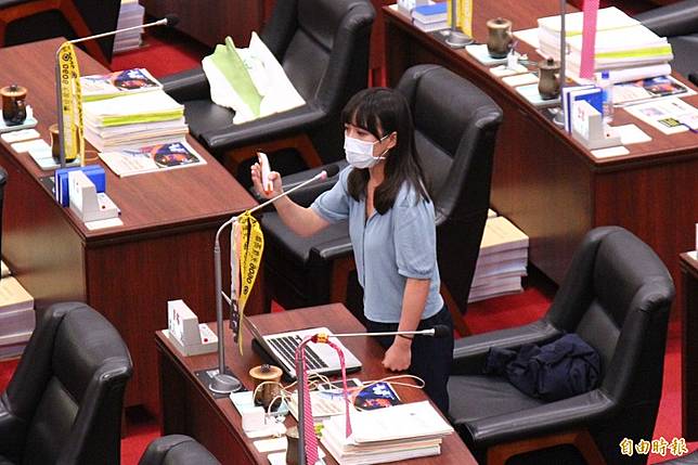 黃捷逼問輕軌二階要不要蓋 韓國瑜 開完10場公聽會就會報告 自由電子報 Line Today