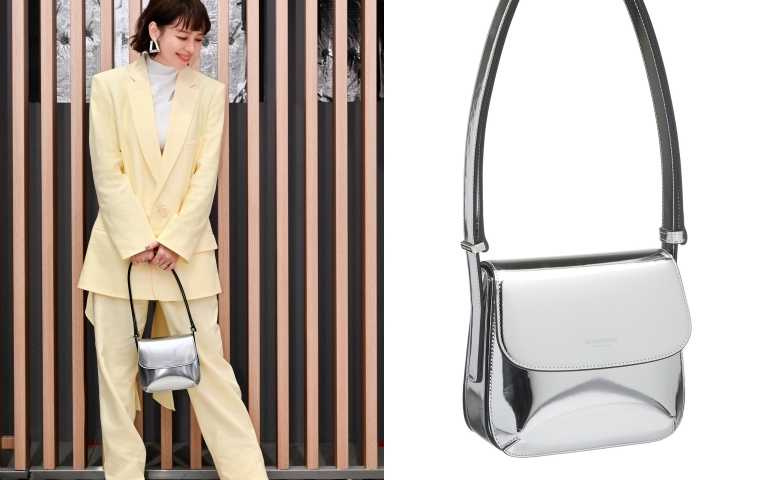  徐若瑄oversize版型亮色西裝與復古高跟靴，鮮豔配色激盪出秋冬也能有的活力繽紛。（圖／品牌提供） 