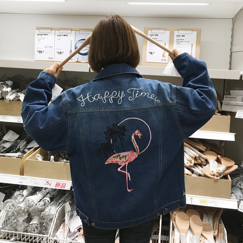 我真的是太愛這件了 真的是美的沒朋友很休閑的款 版型完全不挑人 穿上身分分鐘自來洋很韓範 真的不挑人的感覺衣櫃裏怎麽樣都不能少了這個百搭款呢隨意搭 by yourself分分鐘變復古style喜歡大一