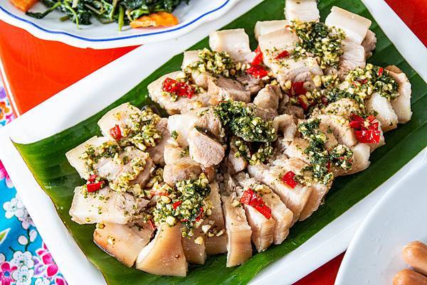 【日月潭一日遊】南投頭社活盆地農村美食餐桌與休閒農場-體驗不一樣的在地食材美味佳餚與獨特河道獨木舟體驗