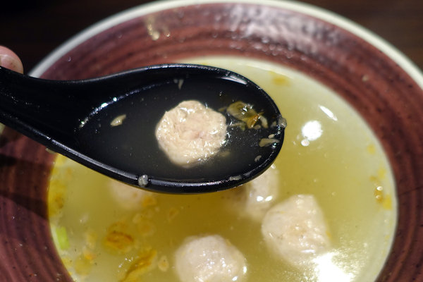 溪尾街美食-鼎街鴨香飯三重溪尾店，三重鴨肉飯，鴨香飯、韭菜鴨腸、炒鴨血，三重好吃鴨肉飯，好吃不貴可外送鴨肉飯