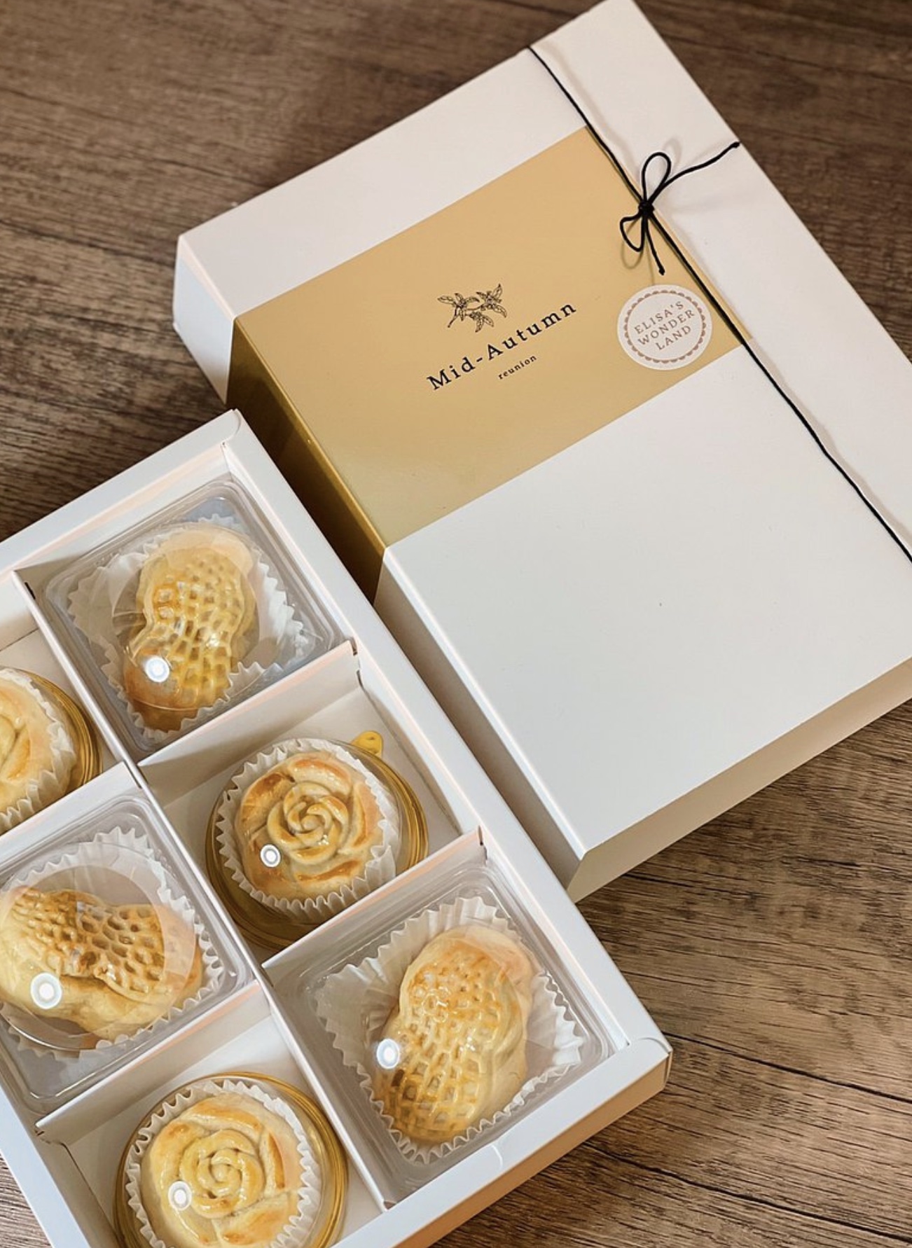 Elisa’s Wonderland【花生好事】 中秋奶黃流心月餅禮盒