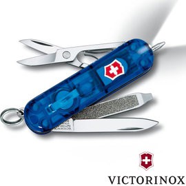 ◆瑞士百年工業，品質有口皆碑 ◆在日常生活中助您一臂之力 ◆不鏽鋼材質，堅固耐用 ◆實用型外出救急工具組品牌：Victorinox 瑞士維氏尺寸( ±5%)：長58 mm、厚12 mm重量( ±5%)
