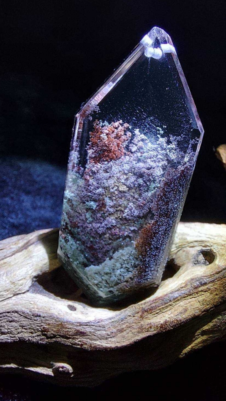 藏。 水晶鋪