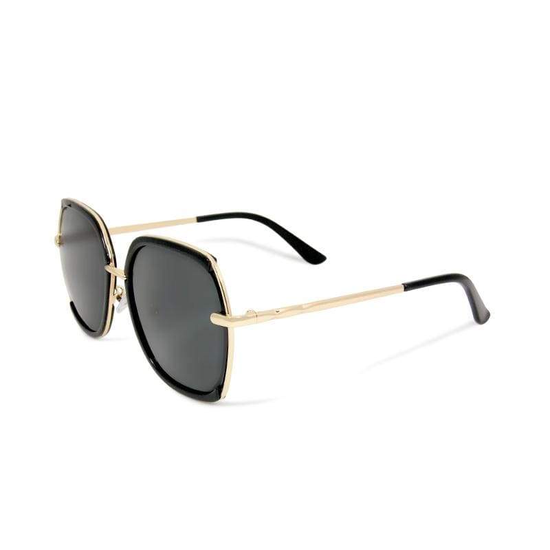 產品特色 抗UV400有效阻隔紫外線傷害 可有效過濾傷害眼睛之有害 鏤空設計金框，增添妳的個性魅力 寶麗來偏光鏡片讓強烈炫光變得柔和、視線更清晰 附贈精美包裝盒和牛仔隨身眼鏡盒，時髦有型兼保護眼鏡 產