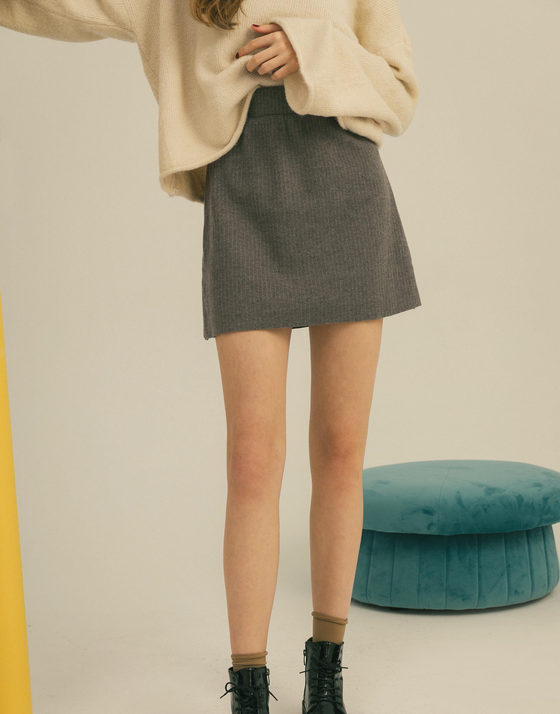 舒適質感針織面料/鬆緊腰頭/下擺不收邊/附有內裡