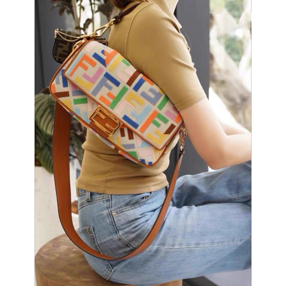 Fendi 芬迪 微爺同款網紅vintage復古老花F中古法棍包 潮人們背的最多的包包