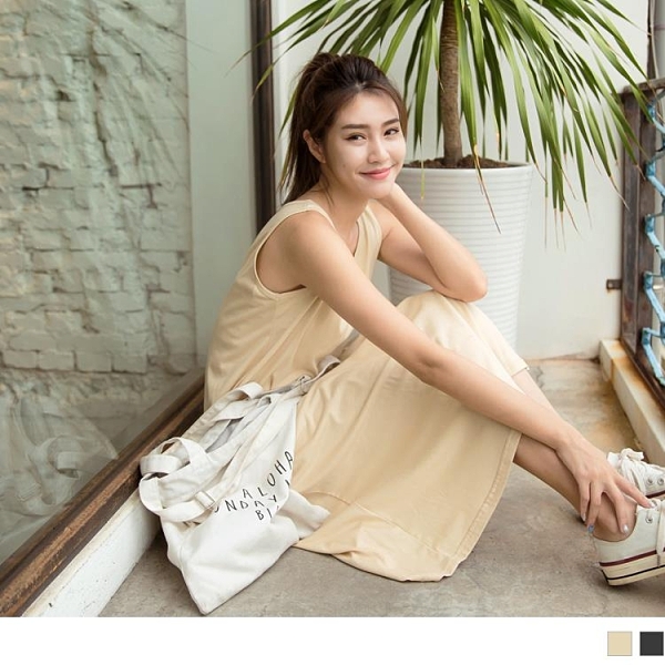 面料柔軟舒適，好感穿著一整天 英文印花搭配寬鬆的版型，打造休閒率性的風格氛圍