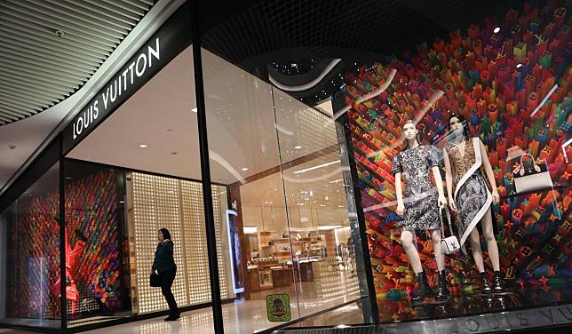 Retail Louis Vuitton Reducing Retail Presence In Hong Kong