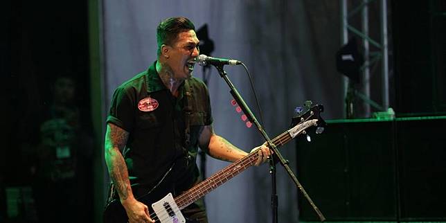 Lirik Dan Chord Lagu Aku Anak Indonesia Superman Is Dead Ost Film Ambilkan Bulan Kompas Com Line Today