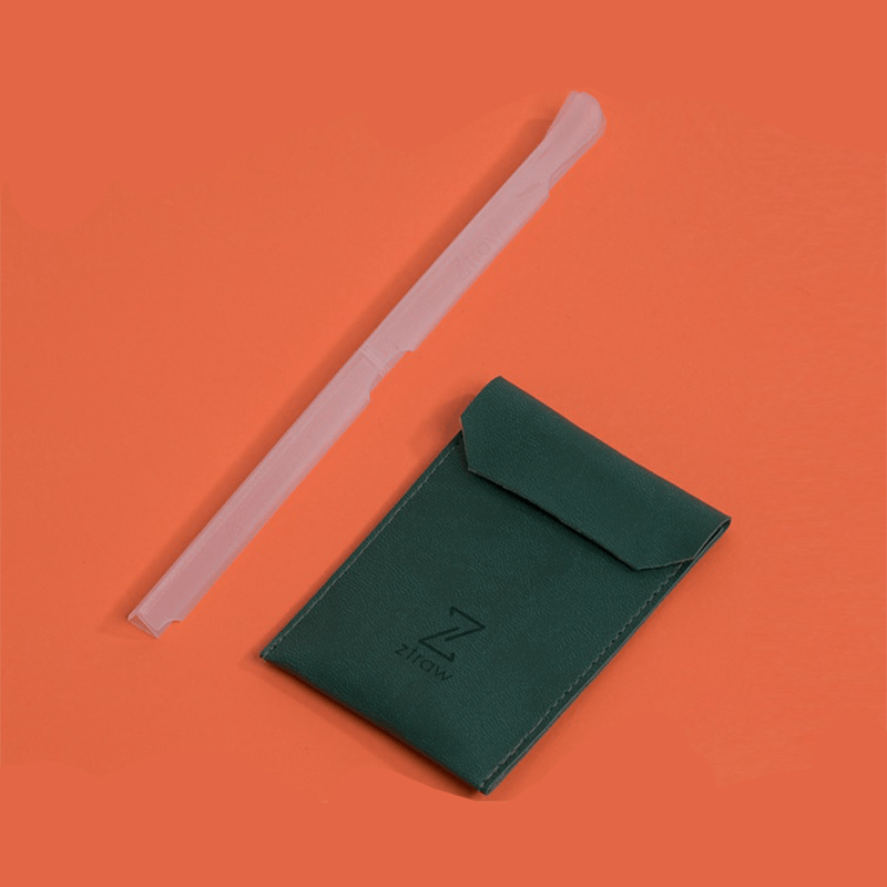 產品特色 折疊式吸管，打破你對吸管的想像！ 可拆開好清洗，表面抗菌塗層，使用好安心 折起後約信用卡大小，攜帶方便落實環保 耐溫 -10°C~120°C，暢享冷熱飲 產品介紹 你是手搖杯的愛好者，天天都