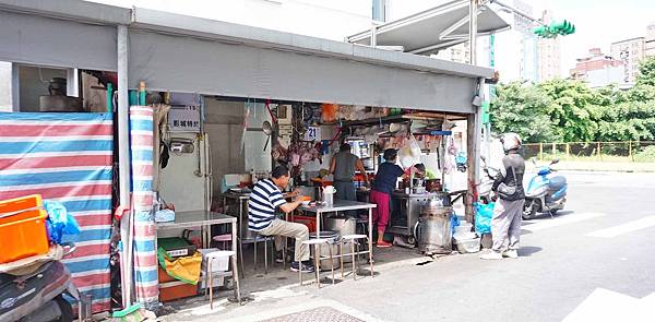 【台北美食】當歸羊肉麵線-超過30年老字號的無名路邊攤美食