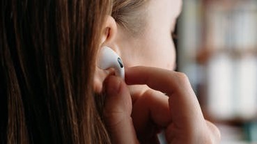 空間音訊、自動切換 AirPods 韌體更新使用體驗再升級