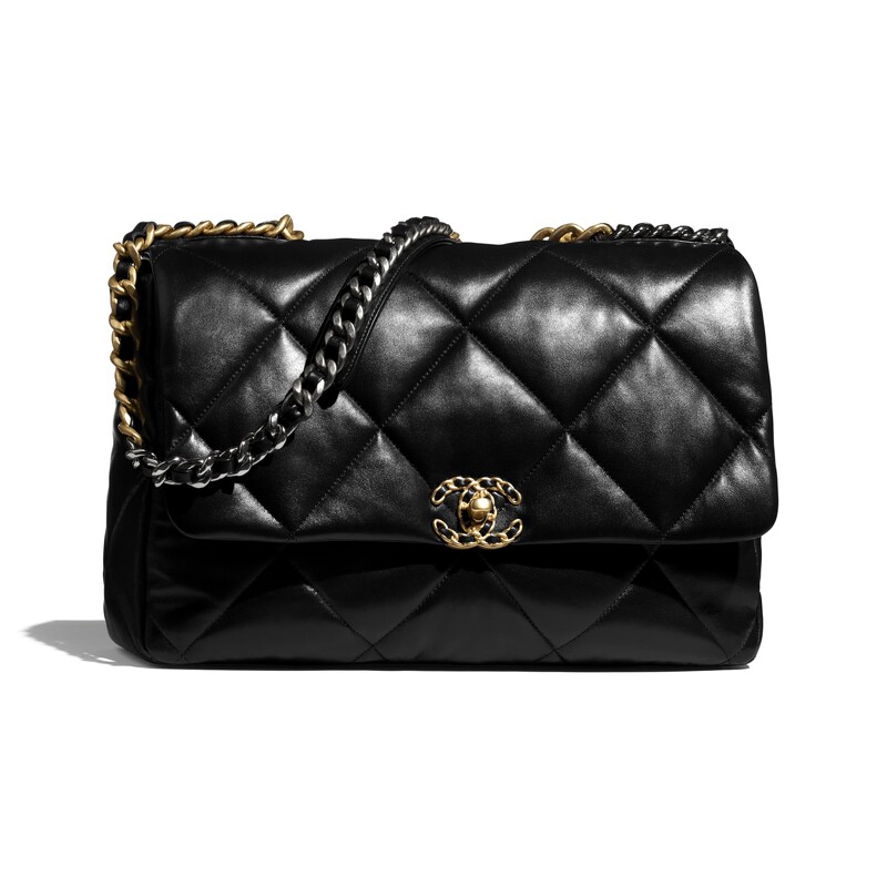 Chanel 19 口蓋包(36cm)，NT200,500