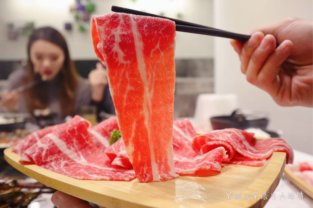 新竹火鍋推薦！鐵了心自慢鍋物，吃鍋前先看可愛小熊泡湯！新竹超囂張的蛤蛤鍋來了！