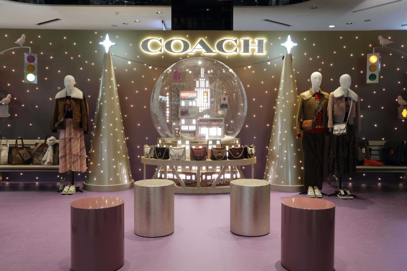 台北信義新天地A11的「COACH Holiday限定主題快閃店」開幕！（圖／品牌提供）