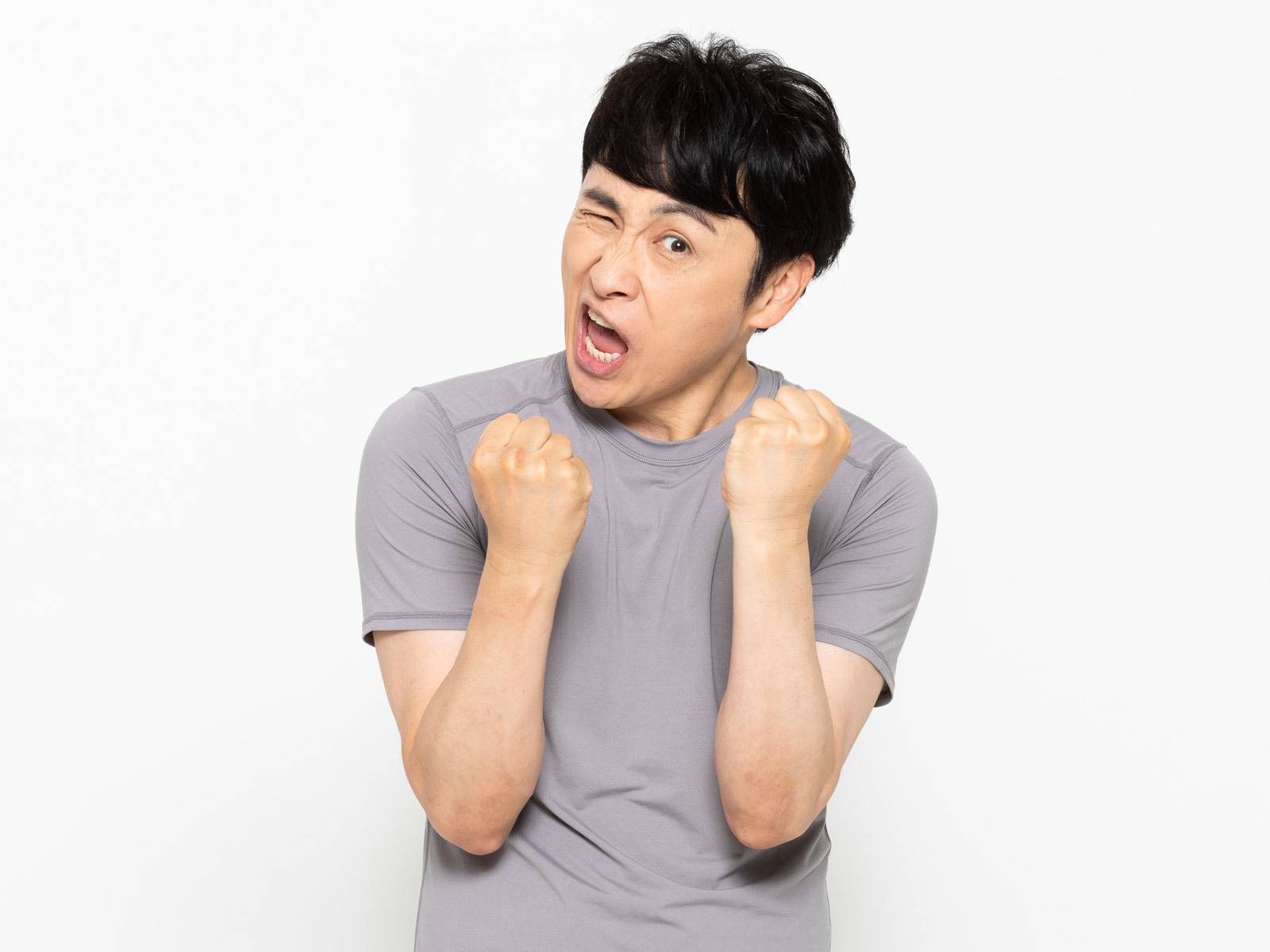 アンジャッシュ児嶋一哉の 見栄えのするポーズを習得したい 男を上げる メンズヨガ