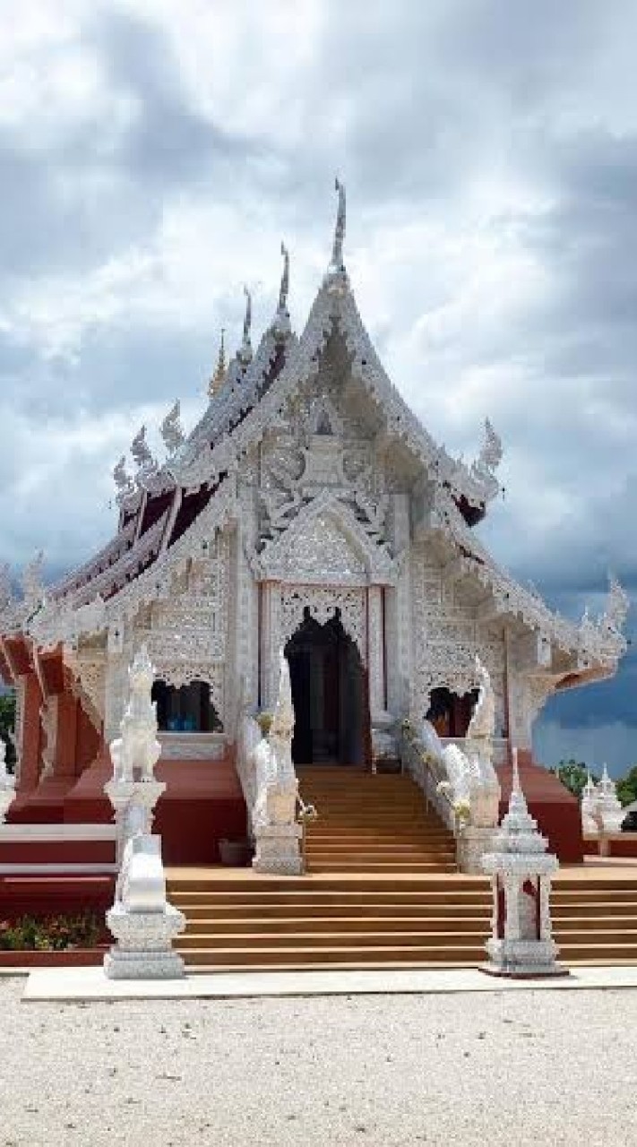 บ้านป่าถ่อน