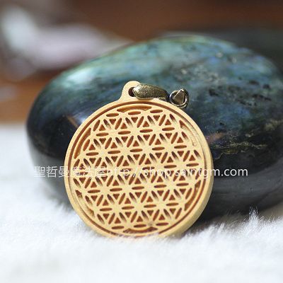 秘魯聖木生命之花單面雕刻吊墜~激發生命活力、自我療癒、消除負能量、創造神聖保護場