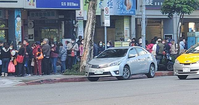 抗疫「次氯酸水」正當紅　全台水瓶大缺貨